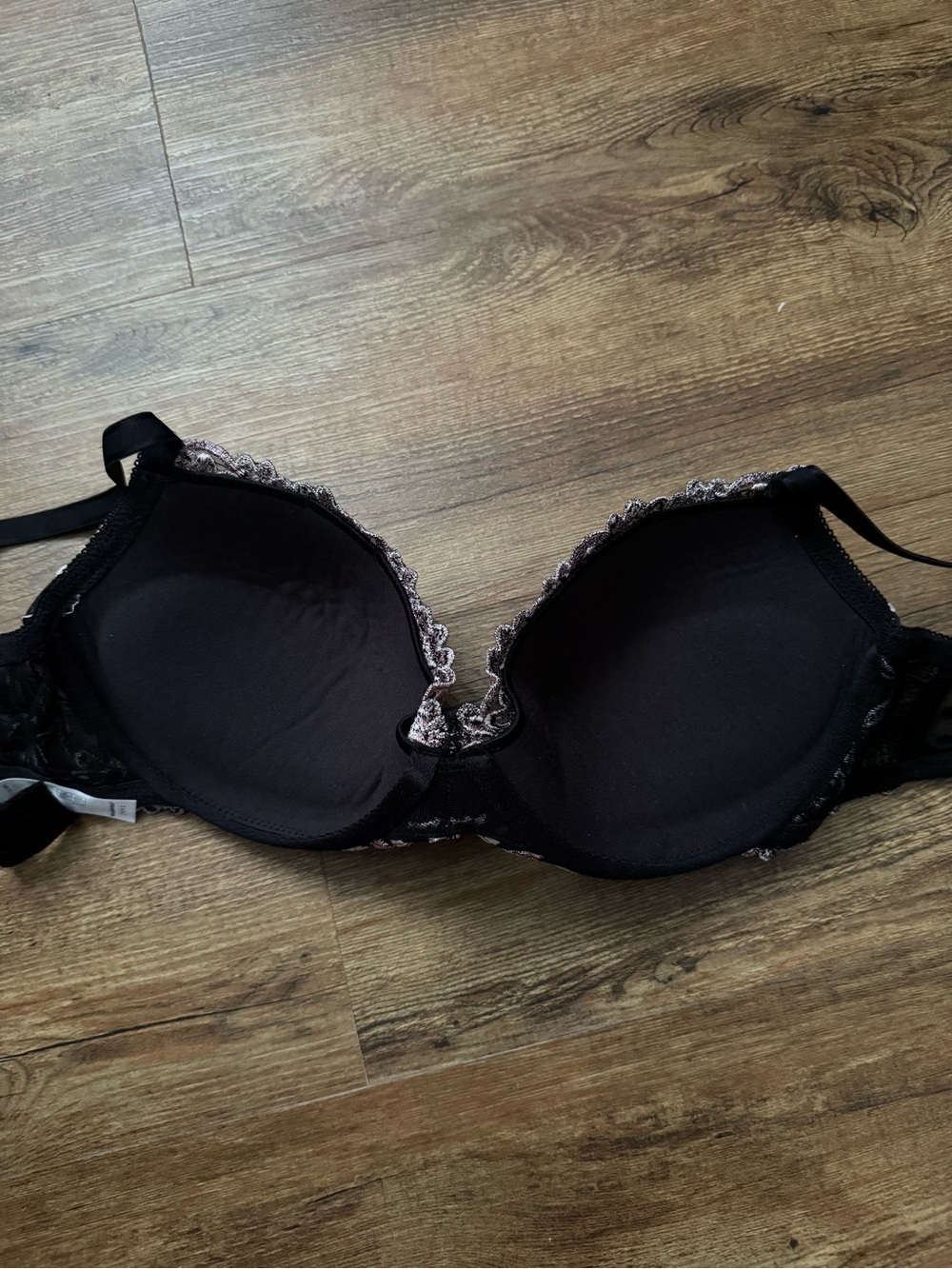 Black and Pink Floral Embroidered Push-Up Underwire Bra - Picture 3 of 5